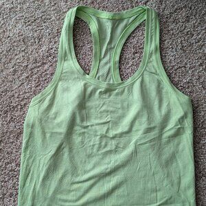 Size 8 Swiftly Tech Racerback Tank Top 2.0 *Race Length Neo Mint
